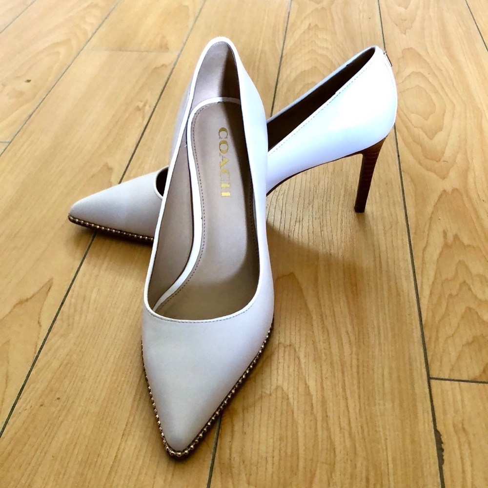 Beautiful White Waverly Coach pumps w/ gold studs